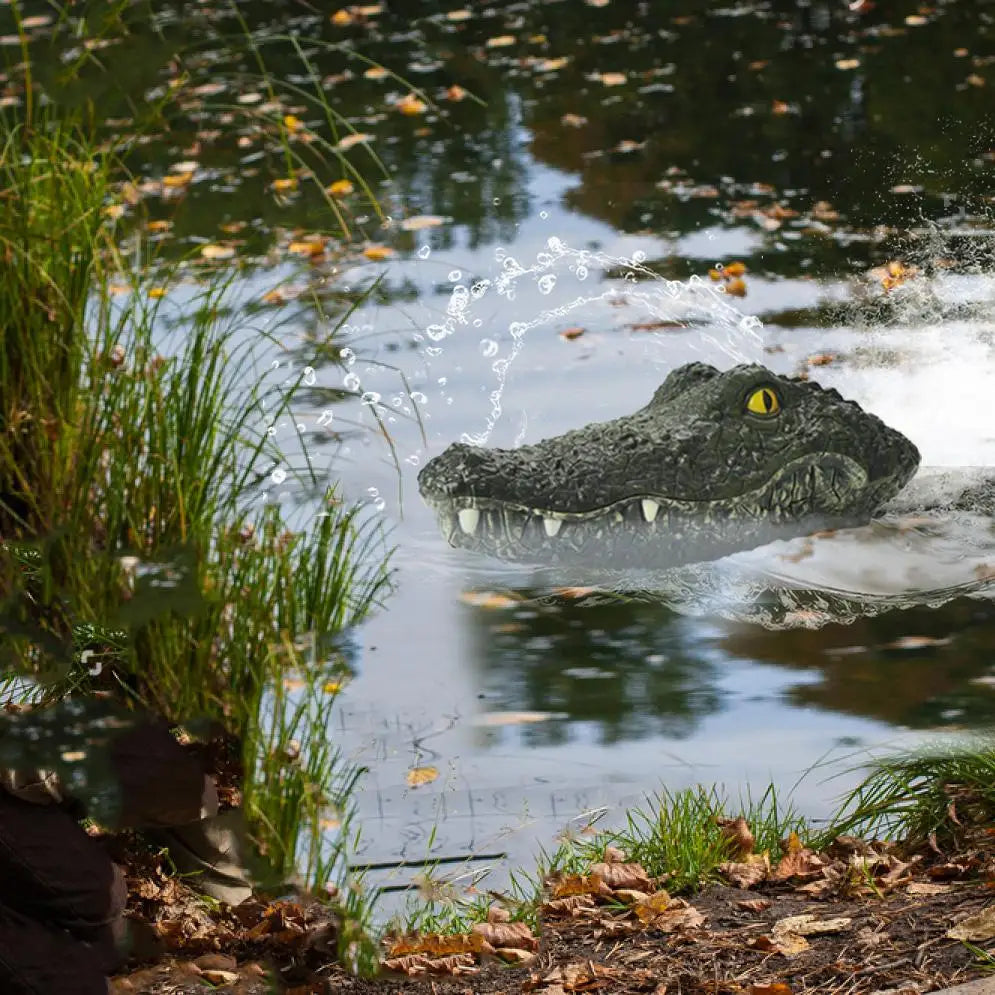 Electric Alligator Remote Control Boat - Summer Pool Toy for Kids