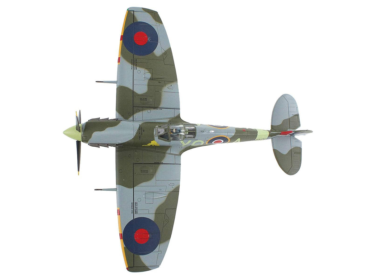 Supermarine Spitfire Mk Vb Fighter Aircraft | 1/48 Diecast Aircraft Model | Hobby Master | EN921 Flying Officer Jack Sheppard No. 401 Squadron Series
