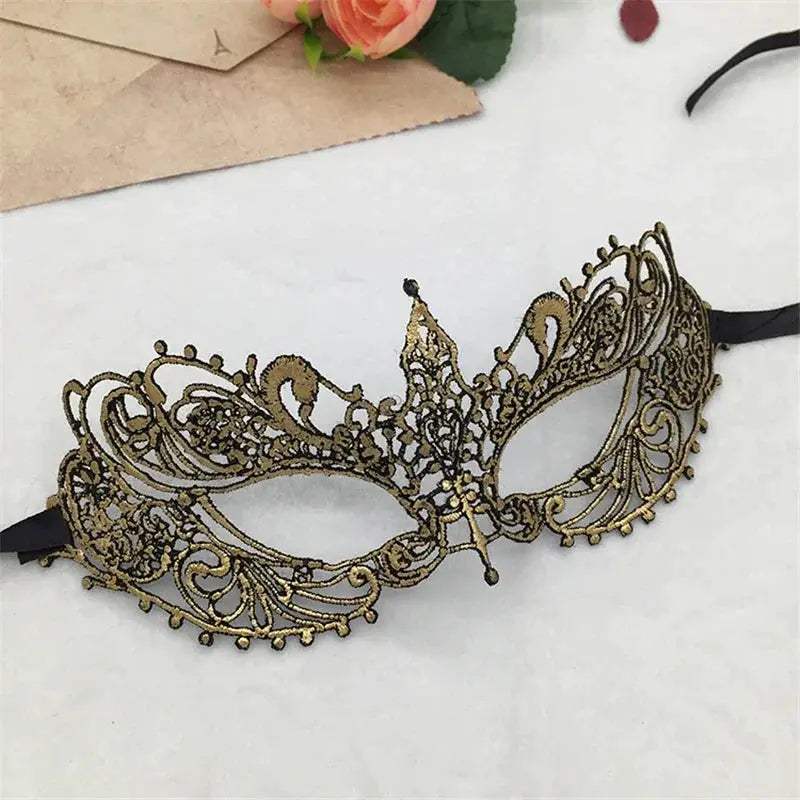  Half Face Animal Lace Halloween Masquerade Mask Elegant -  ToylandEU™
