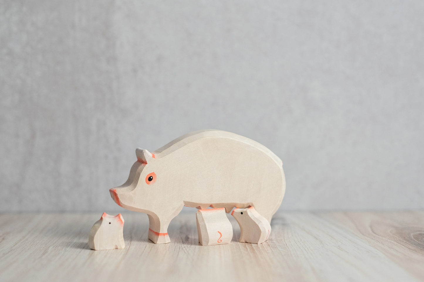 Hand Carved Hand Painted Wooden Pig With Piglets Puzzle Set - ToylandEU