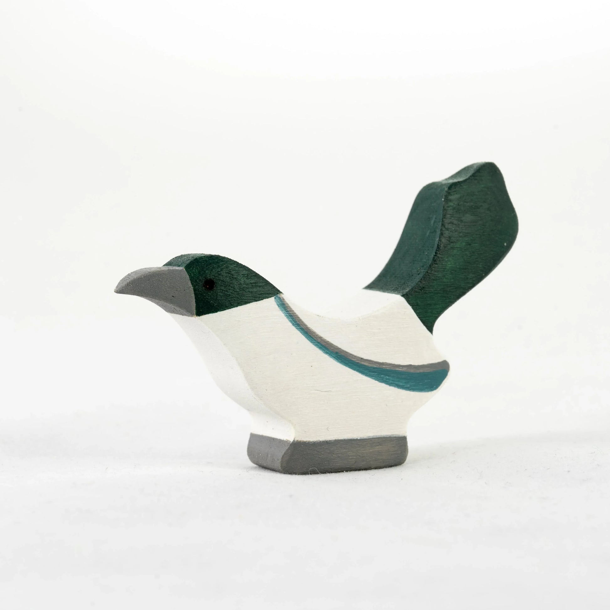 Hand Carved Waldorf Wooden Birds Set For Imaginative Play - ToylandEU