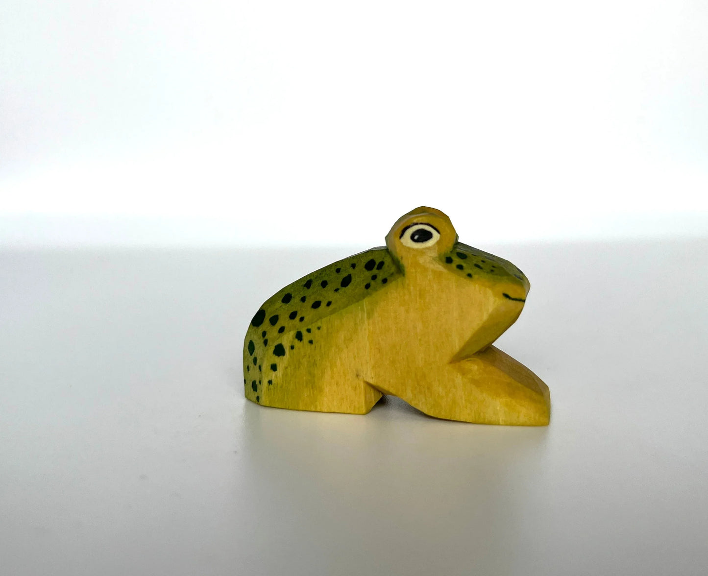 Hand Carved Wooden Frog Toy For Educational Fine Motor Skills - ToylandEU