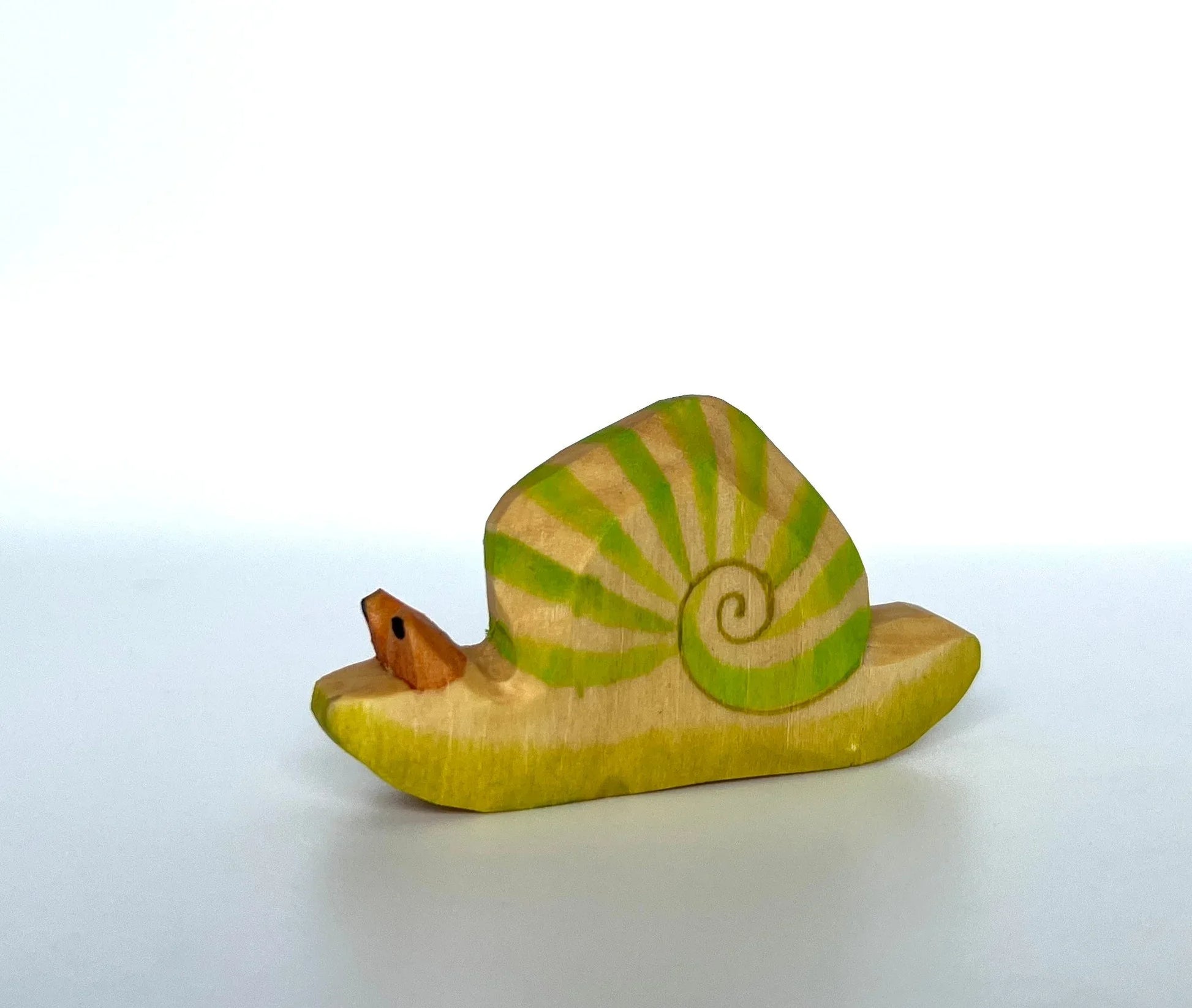 Hand Carved Wooden Snail Toy For Fine Motor Skills - ToylandEU
