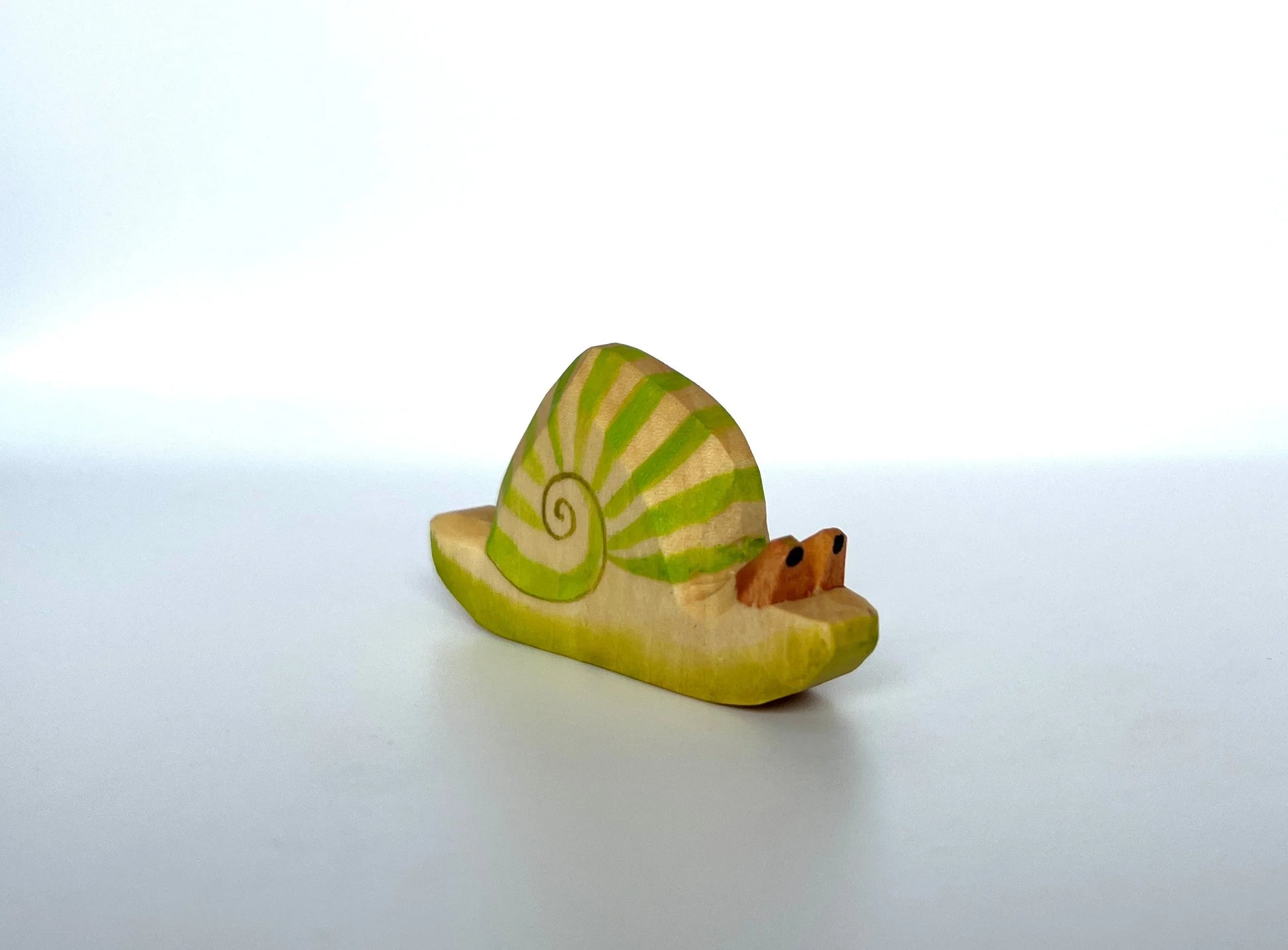 Hand Carved Wooden Snail Toy For Fine Motor Skills - ToylandEU