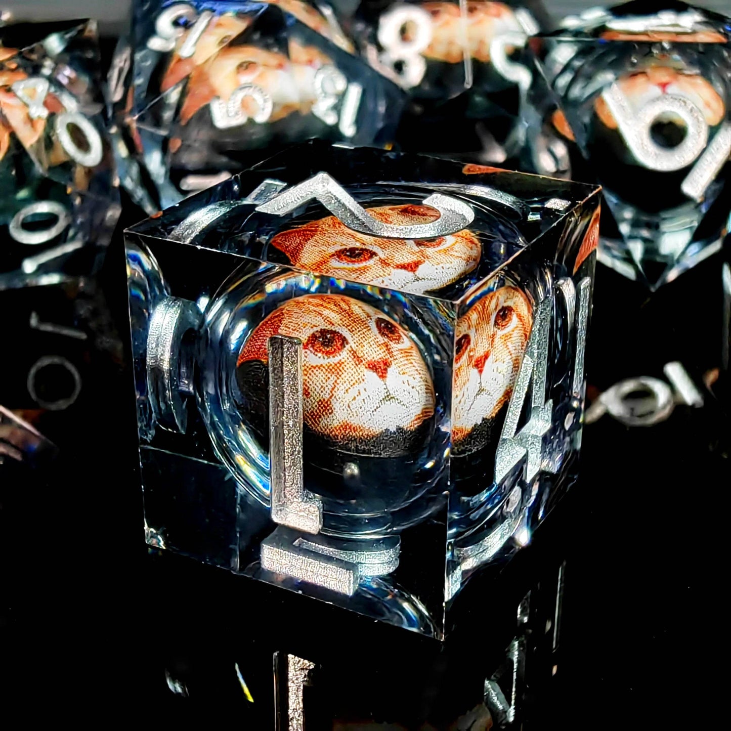 Handcrafted Resin Dice Set with Spinning Dragon Eye Core for Tabletop RPG and Board Games - ToylandEU