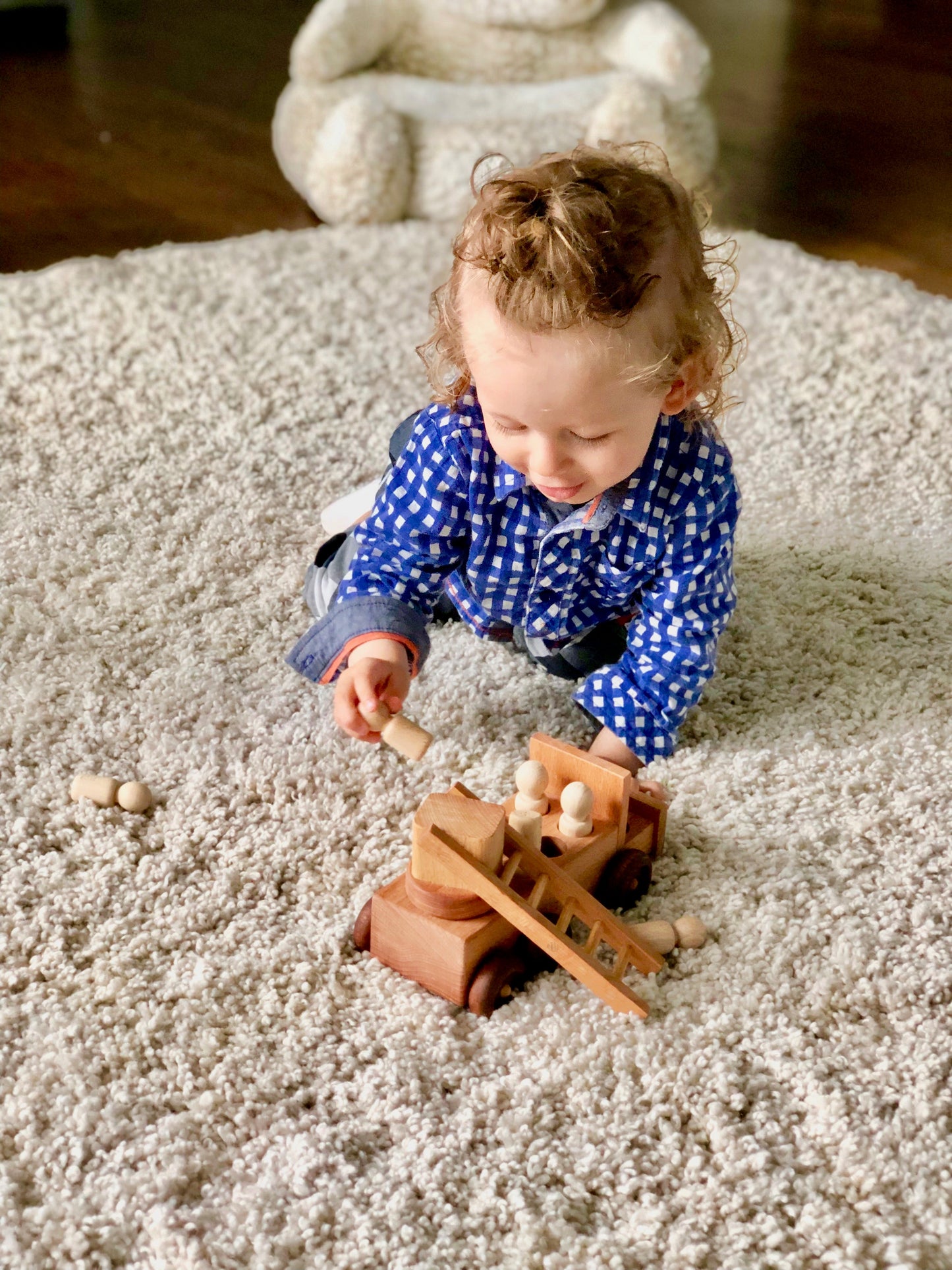 Handcrafted Wooden Fire Truck Toy With Moving Ladder - ToylandEU