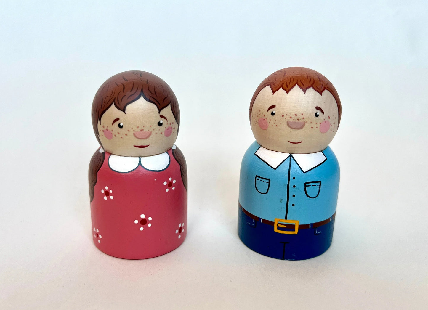 Handcrafted Wooden Peg Dolls Set With Boy And Girl Figures - ToylandEU