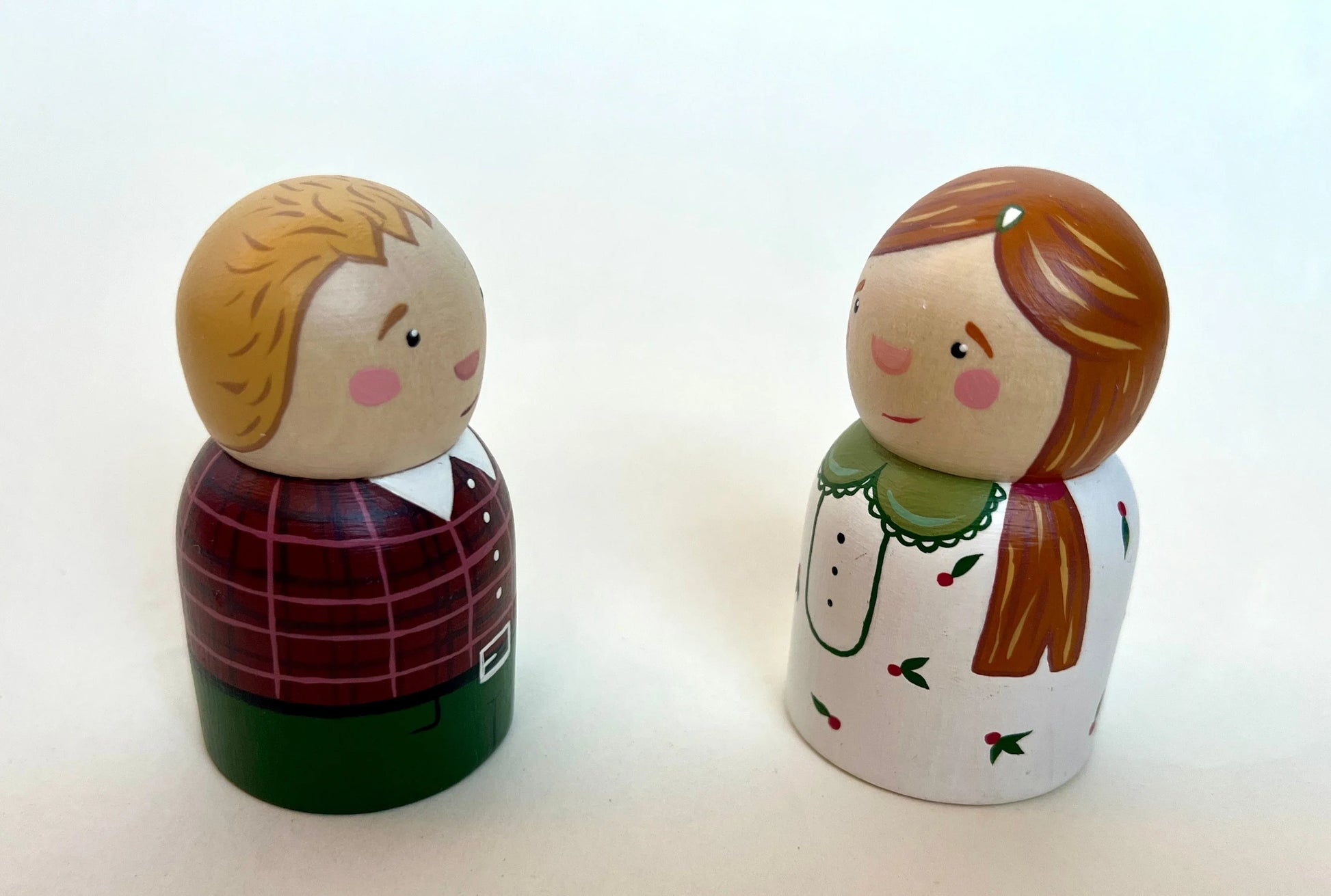 Handcrafted Wooden Peg Dolls Set With Boy And Girl Figures - ToylandEU