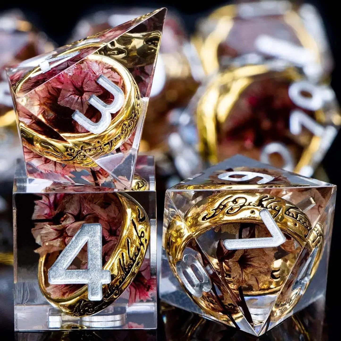 Handmade Resin D20 Dice Set with Red Rings and Liquid Flow Design for Dungeons and Dragons Enthusiasts - ToylandEU