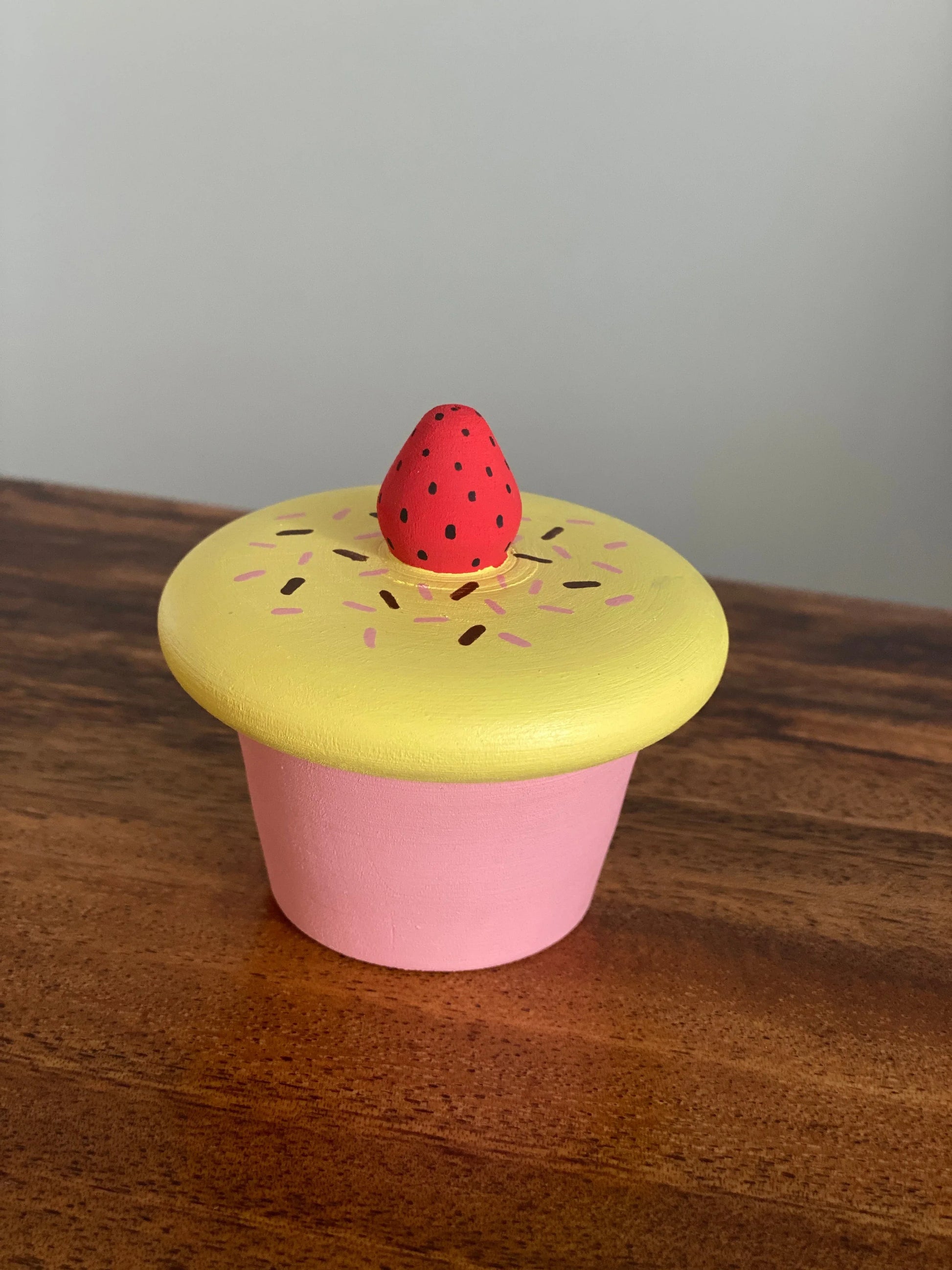 Handmade Wooden Cupcake Set for Kids with Realistic Design - ToylandEU