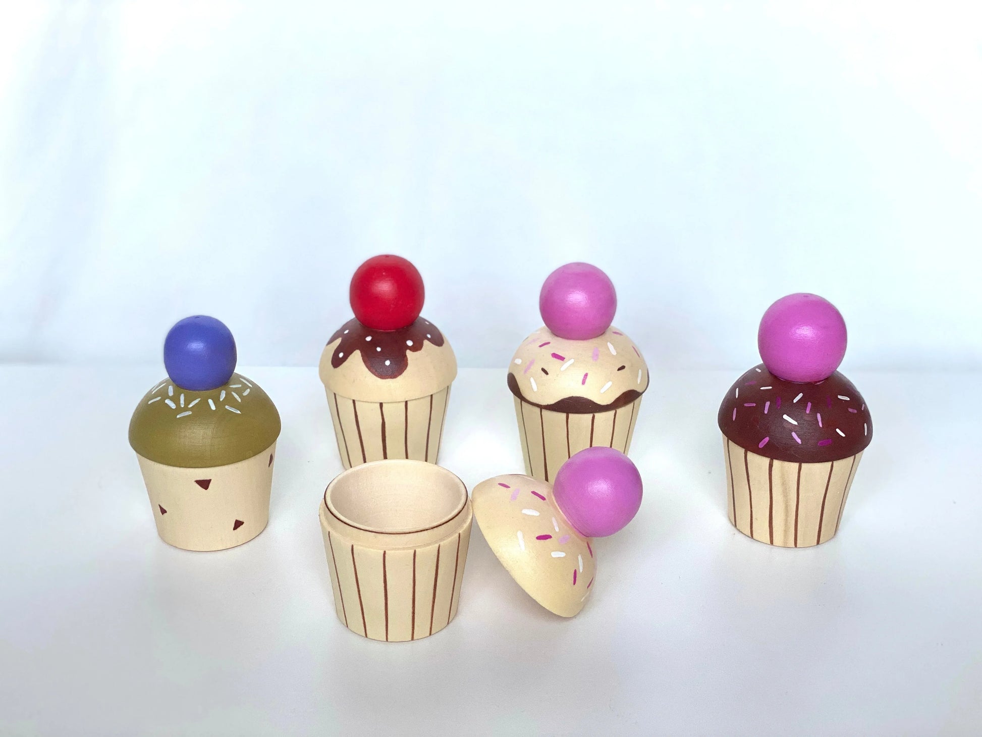 Handmade Wooden Cupcake Toy With Removable Top Storage - ToylandEU