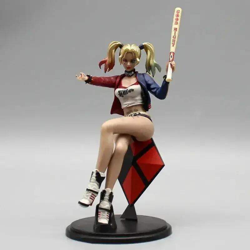 Harley Quinn Figure Collectible for DC Comics Fans - ToylandEU