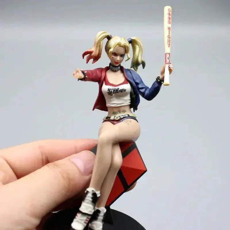 Harley Quinn Figure Collectible for DC Comics Fans - ToylandEU