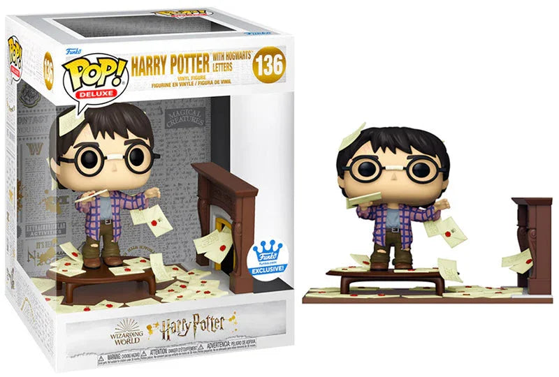 Harry Potter w/ Hogwarts Letters (Deluxe, 6-inch) 136 - Funko Shop Exclusive - ToylandEU