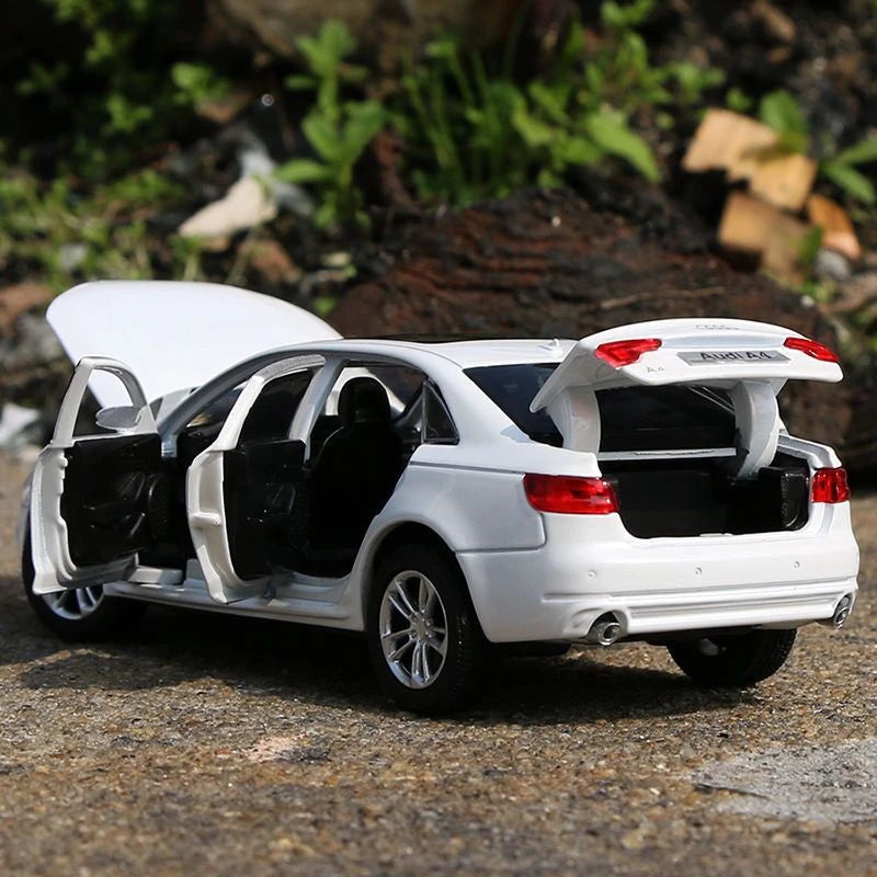 1:32 Scale AUDI A4 Diecast Alloy Car Model - ToylandEU