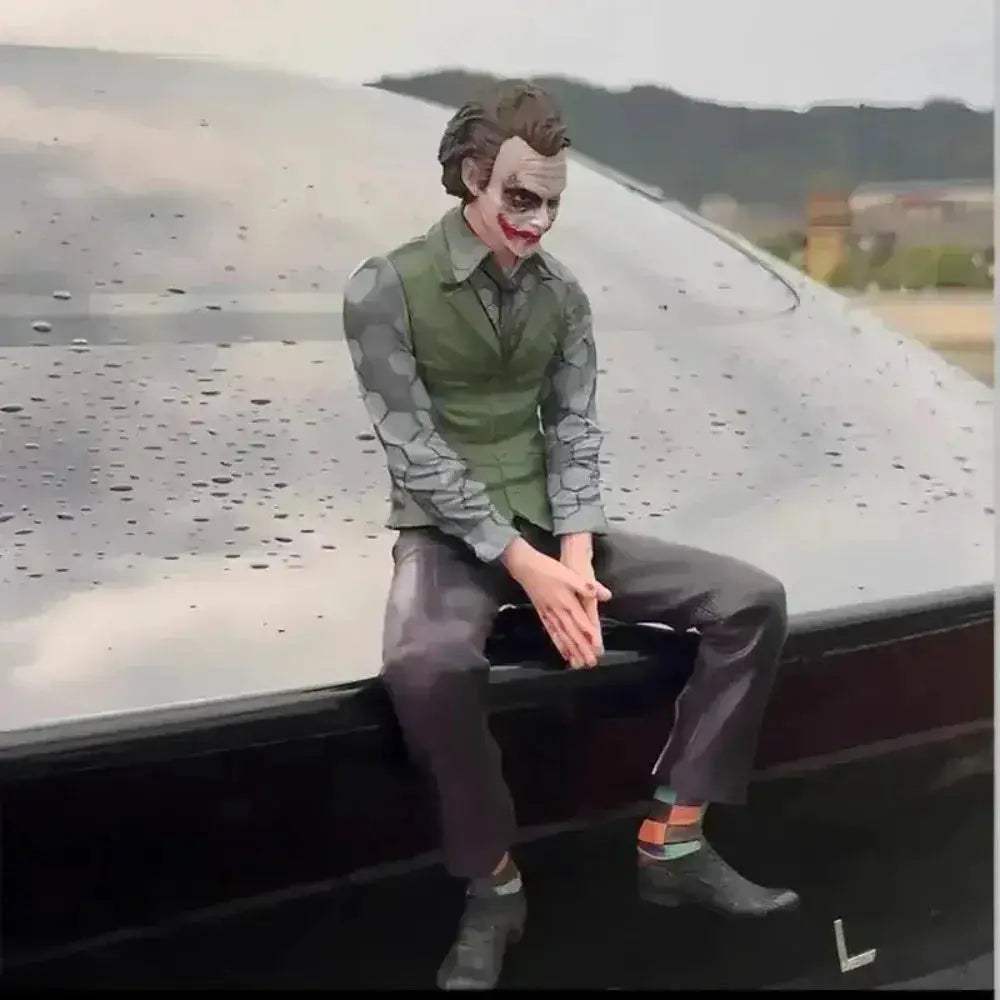 Heath Ledger Joker Collectible Figure With Roof Pendant - ToylandEU