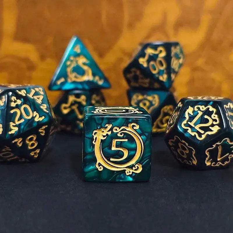 High Quality Polyhedral Dice Set with Dragon Pattern for Dungeons and Dragons Tabletop Games - ToylandEU