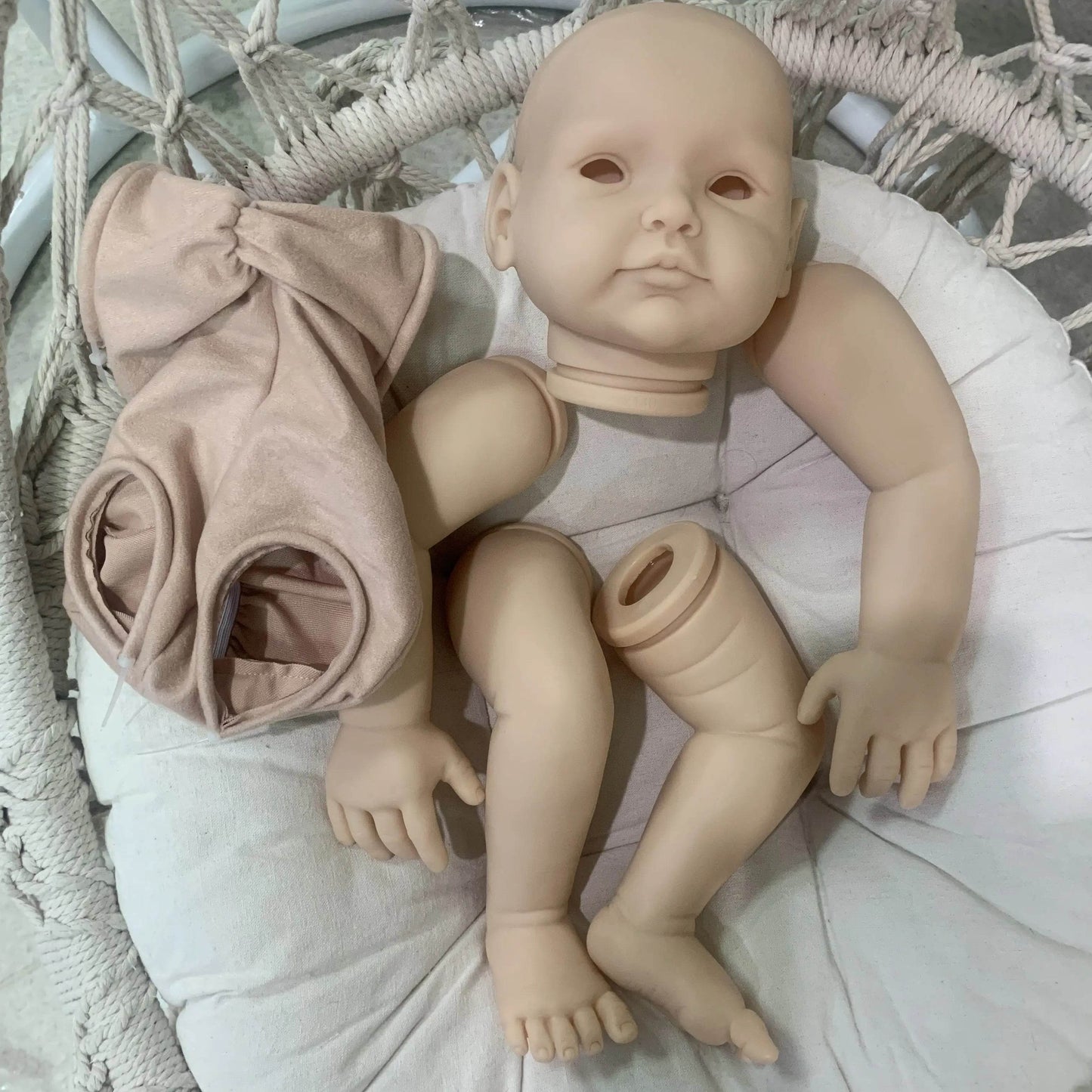 High-Quality Reborn Doll Kit with Soft Vinyl Finish for DIY Enthusiasts and Collectors - ToylandEU