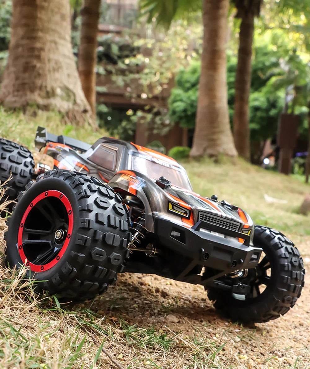 High-Speed 1:14 4WD Brushless RC Drift Monster Truck - HAIBOXING 2105A Dual-Battery for Kids and WLtoys 144001 Comparison - ToylandEU