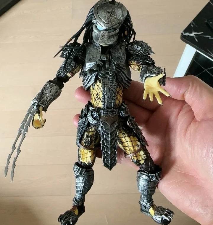 Highly Articulated Action Figure Set with Predator and Alien Characters for Movie Collectors and Fans - ToylandEU