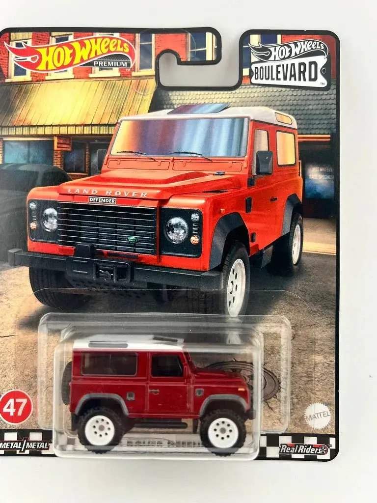 Hot Wheels Boulevard Land Rover Defender 90 Off Road Ready - ToylandEU