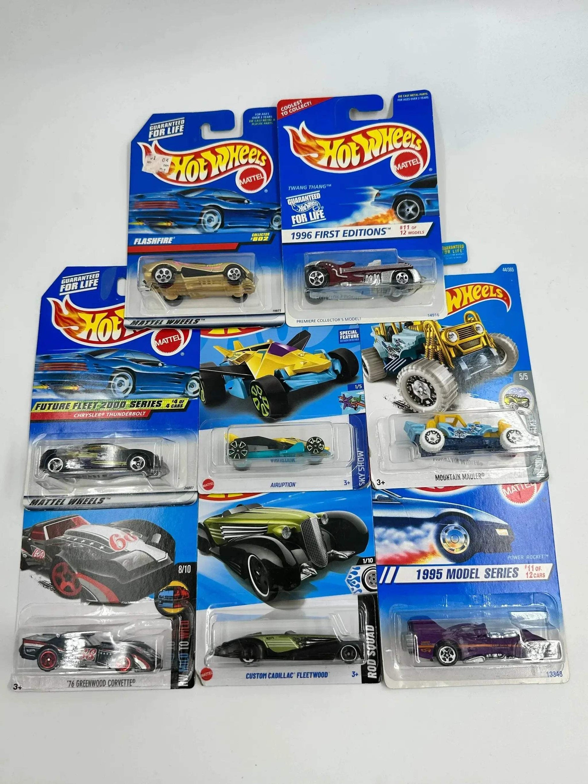 Hot Wheels Diecast Cars Bundle for Collectors Value Pack - ToylandEU