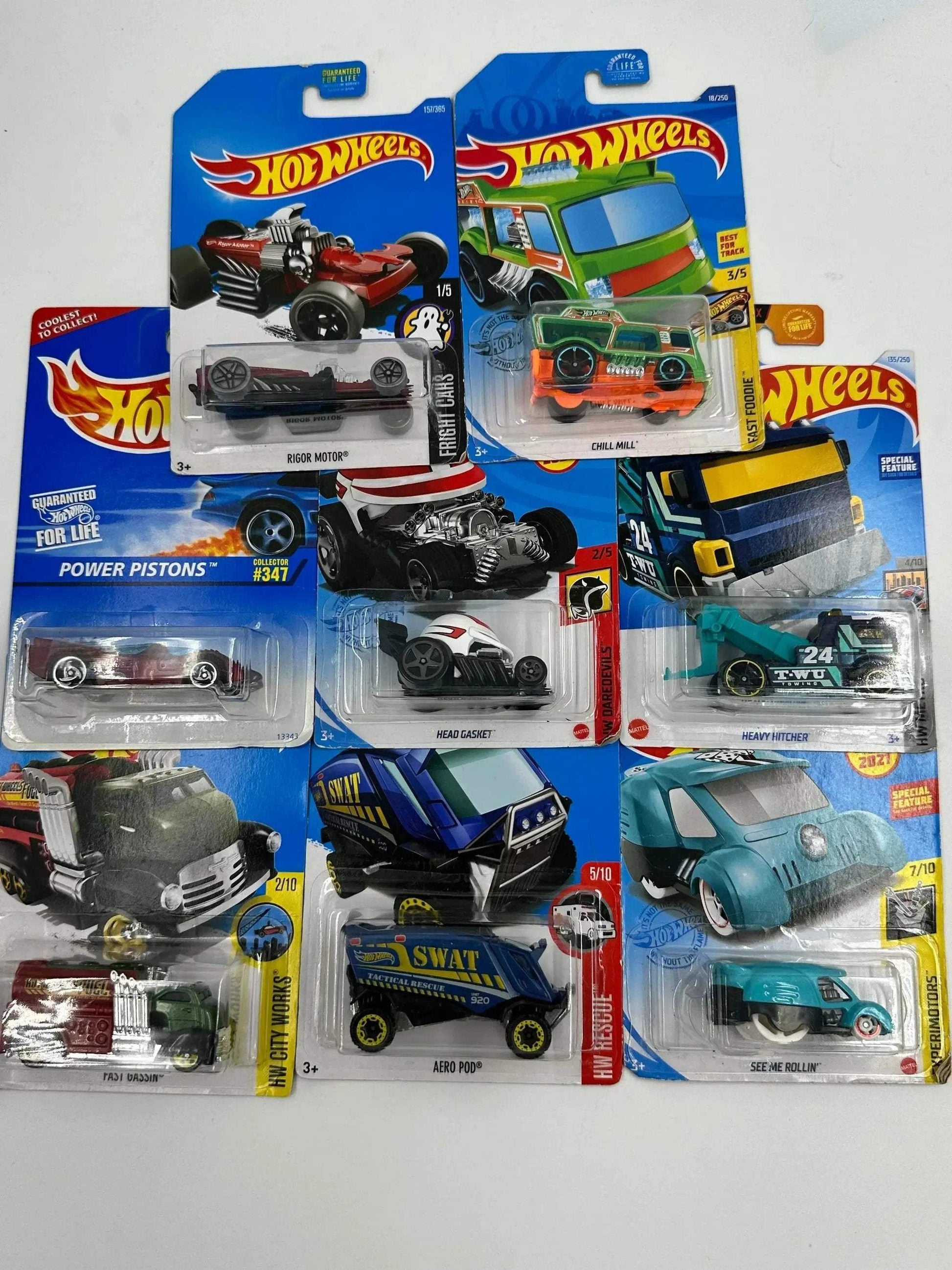 Hot Wheels Diecast Cars Bundle for Collectors Value Pack - ToylandEU