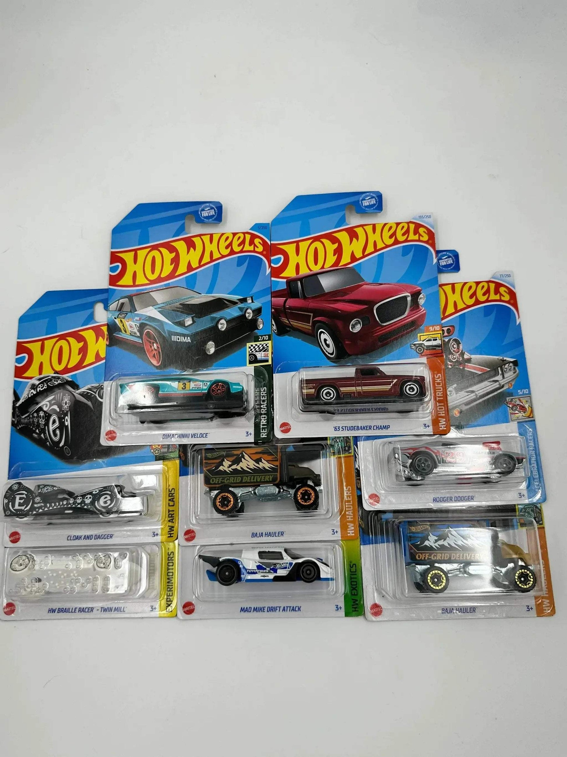Hot Wheels Diecast Cars Bundle for Collectors Value Pack - ToylandEU