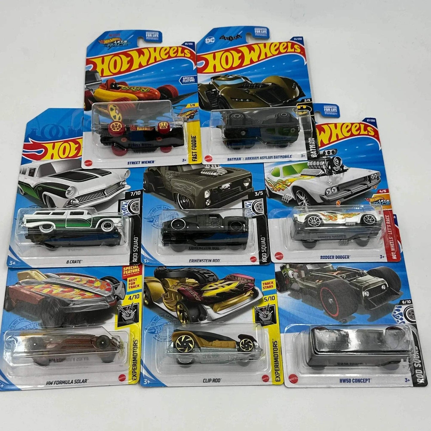 Hot Wheels Diecast Cars Bundle for Collectors Value Pack - ToylandEU