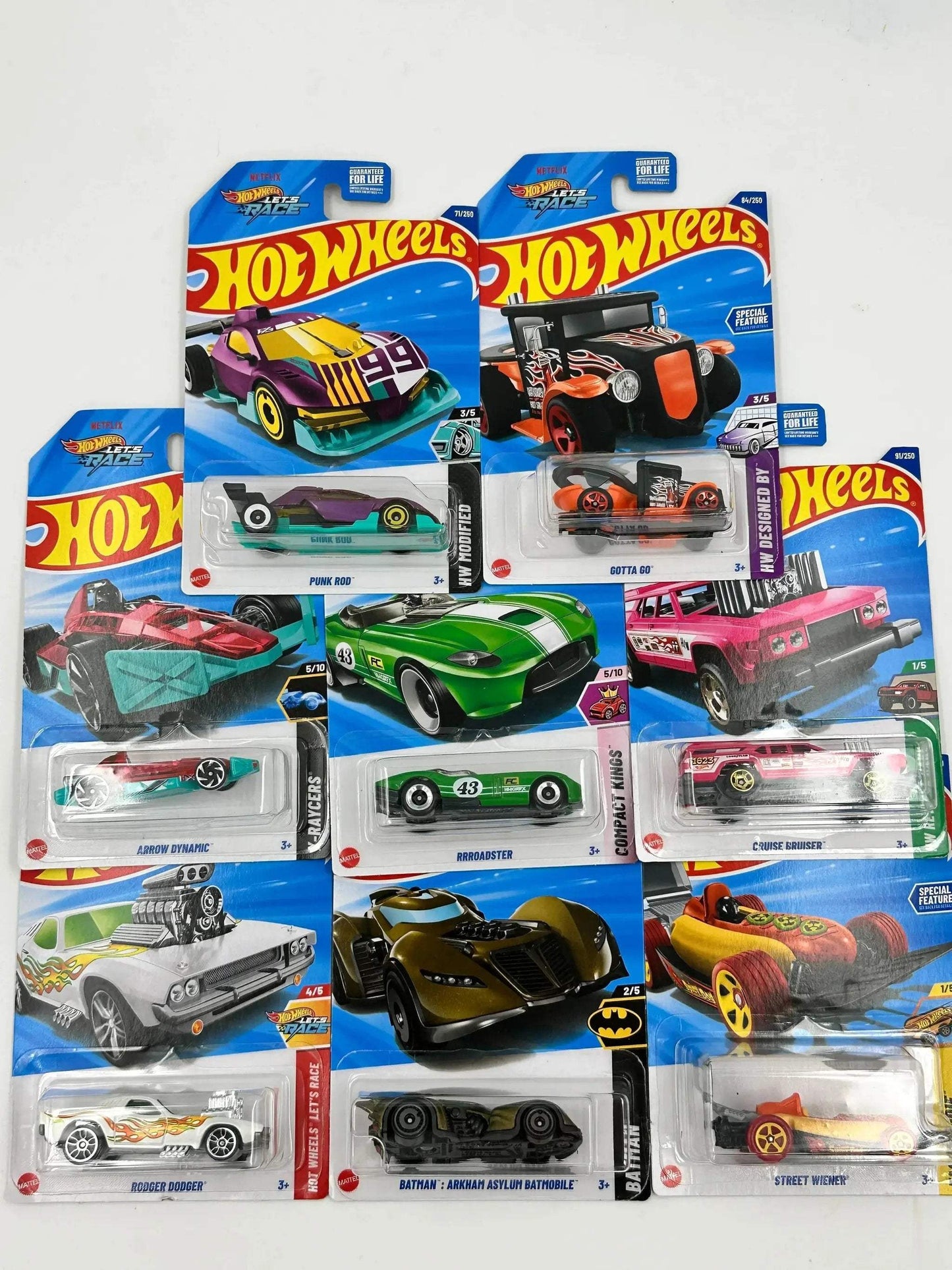 Hot Wheels Diecast Cars Bundle for Collectors Value Pack - ToylandEU