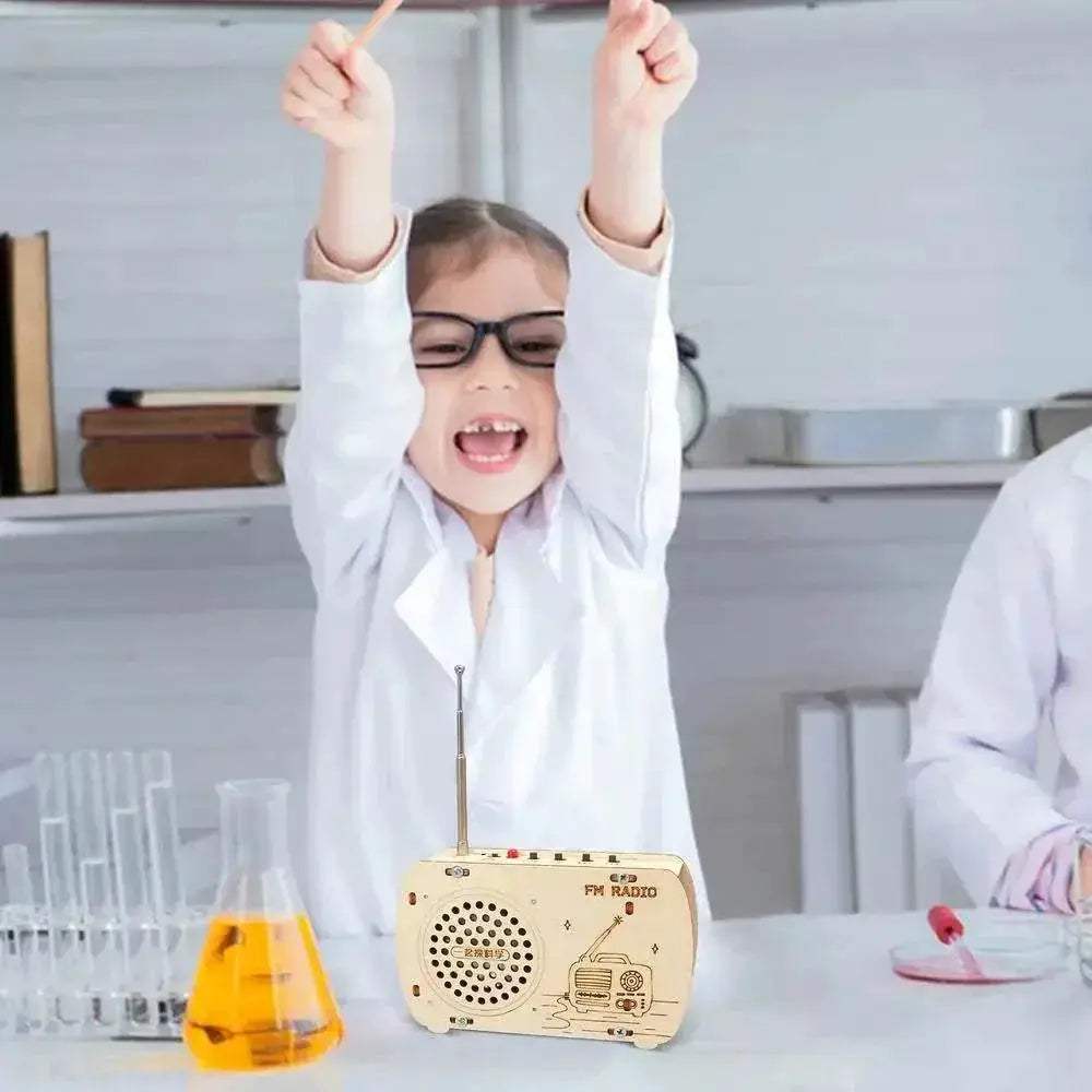  Interactive Wooden Radio Building Kit - Educational Electronics Set for Kids -  ToylandEU™