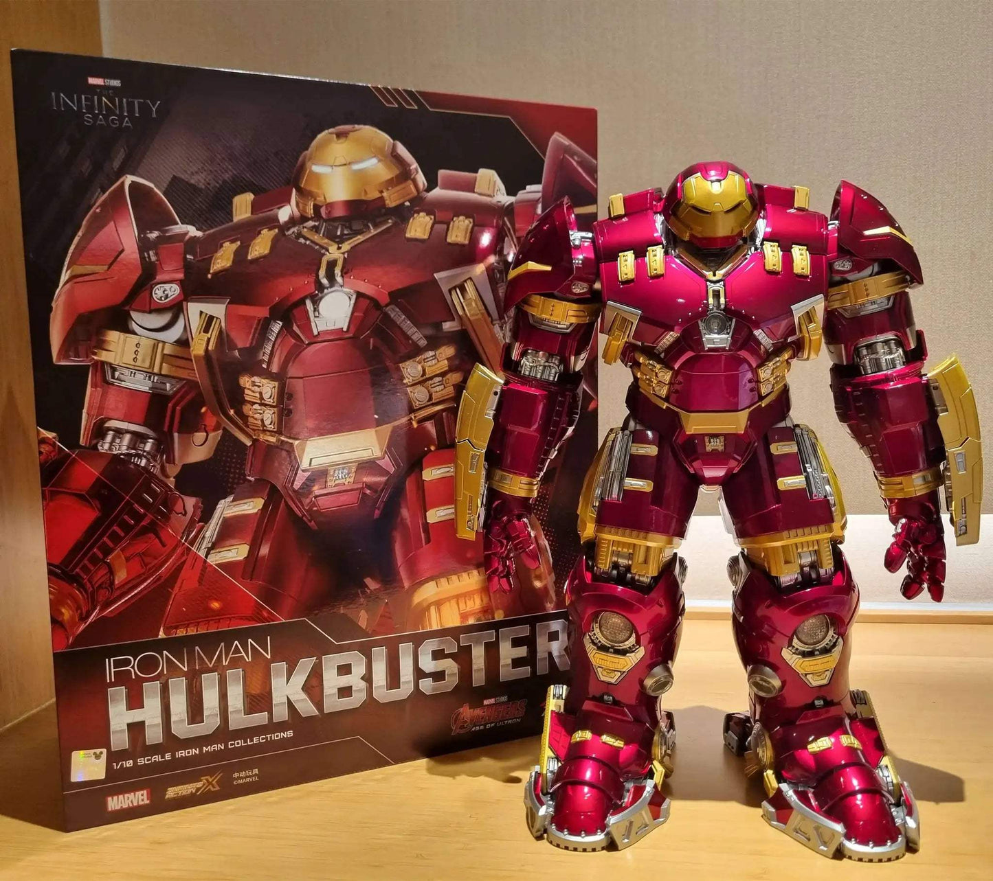  Iron Man Hulkbuster Action Figure LED Display Premium -  ToylandEU™