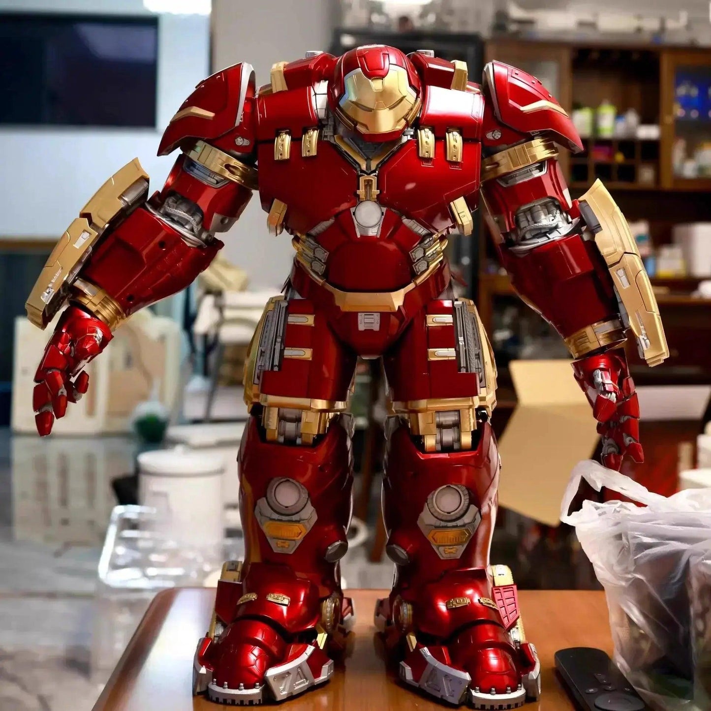  Iron Man Hulkbuster Action Figure Marvel Seventh Scale -  ToylandEU™