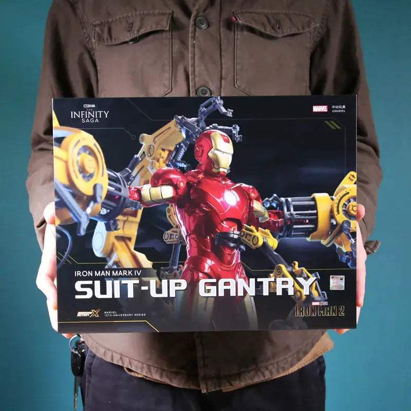 Iron Man Suit Up Gantry Led Figure With Armor Platform - ToylandEU
