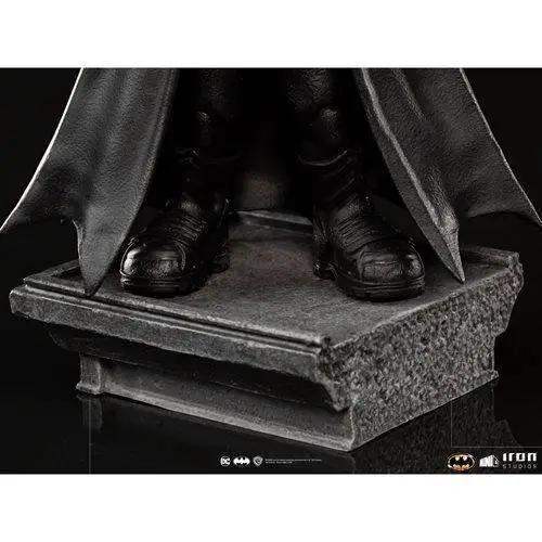 Batman MiniCo Vinyl Figure Collectible For Shelf Display - ToylandEU