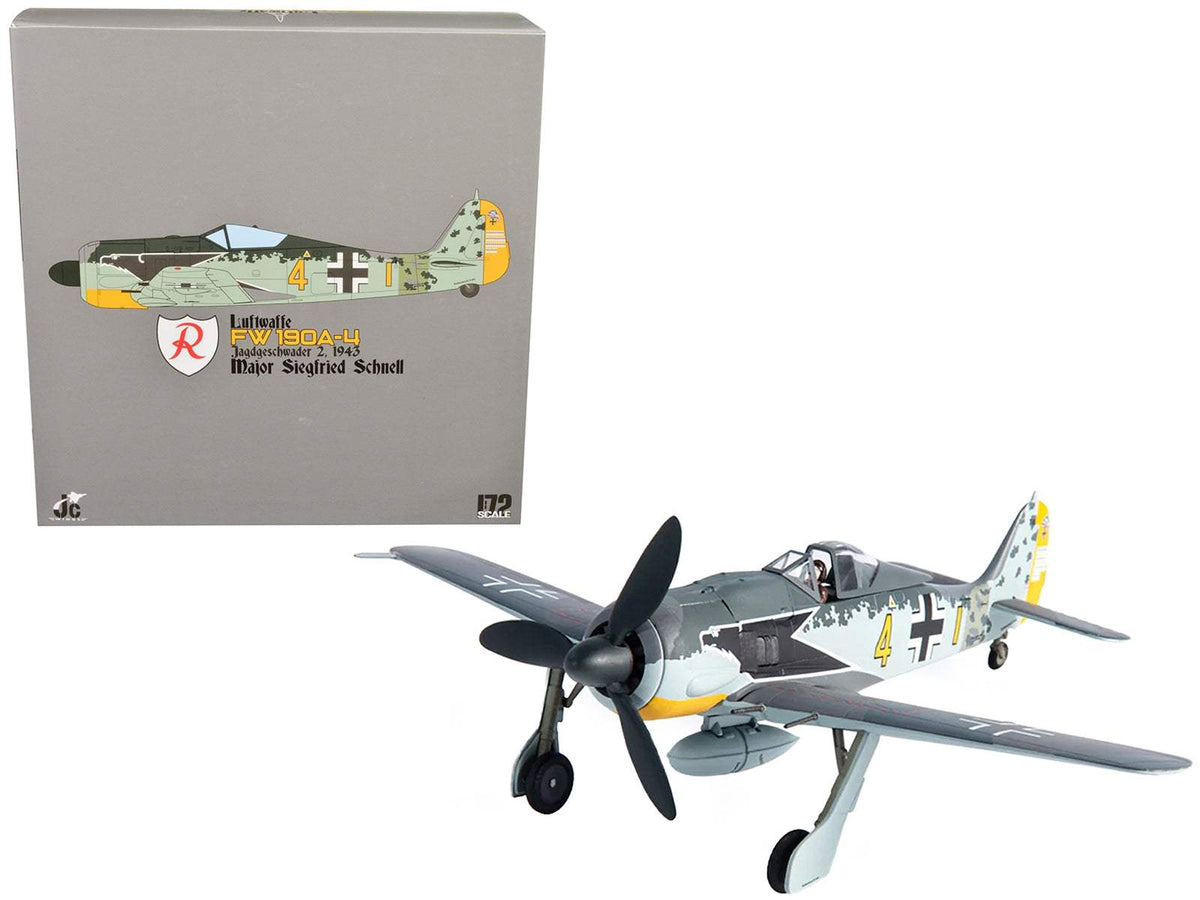 Focke-Wulf Fighter Model | 1/72 Scale | FW 190A-4 Diecast | Display Stand