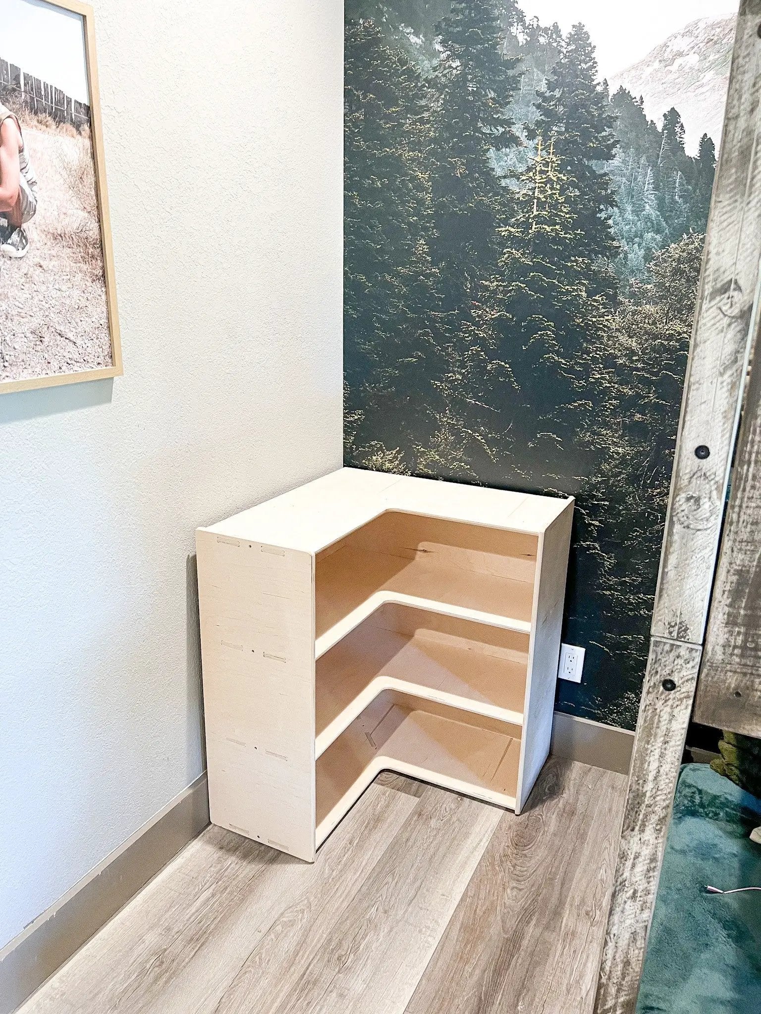 JARED- Corner Toy Shelf - Bush Acres