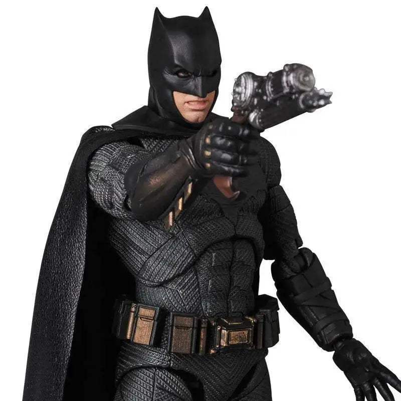  Justice League Bruce Wayne Mafex 056 Action Figure Toy -  ToylandEU™