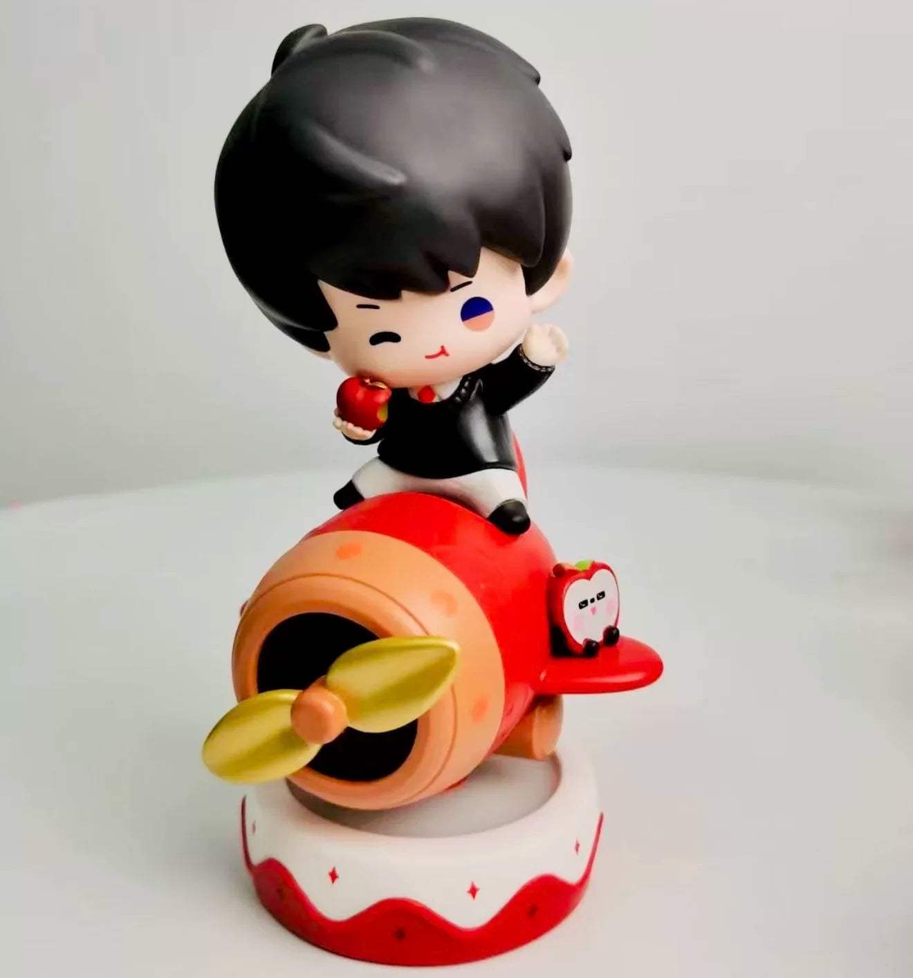  KFC X Love and Deepspace Authentic Anime Figures Bundle -  ToylandEU™