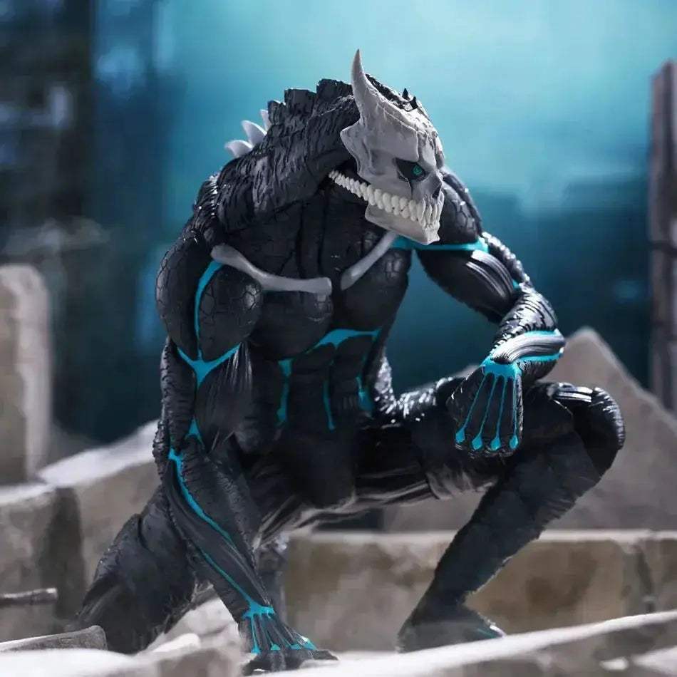 Kaiju No 8 Figure 21cm Kafka Hibino Statue Deluxe Collectible - ToylandEU