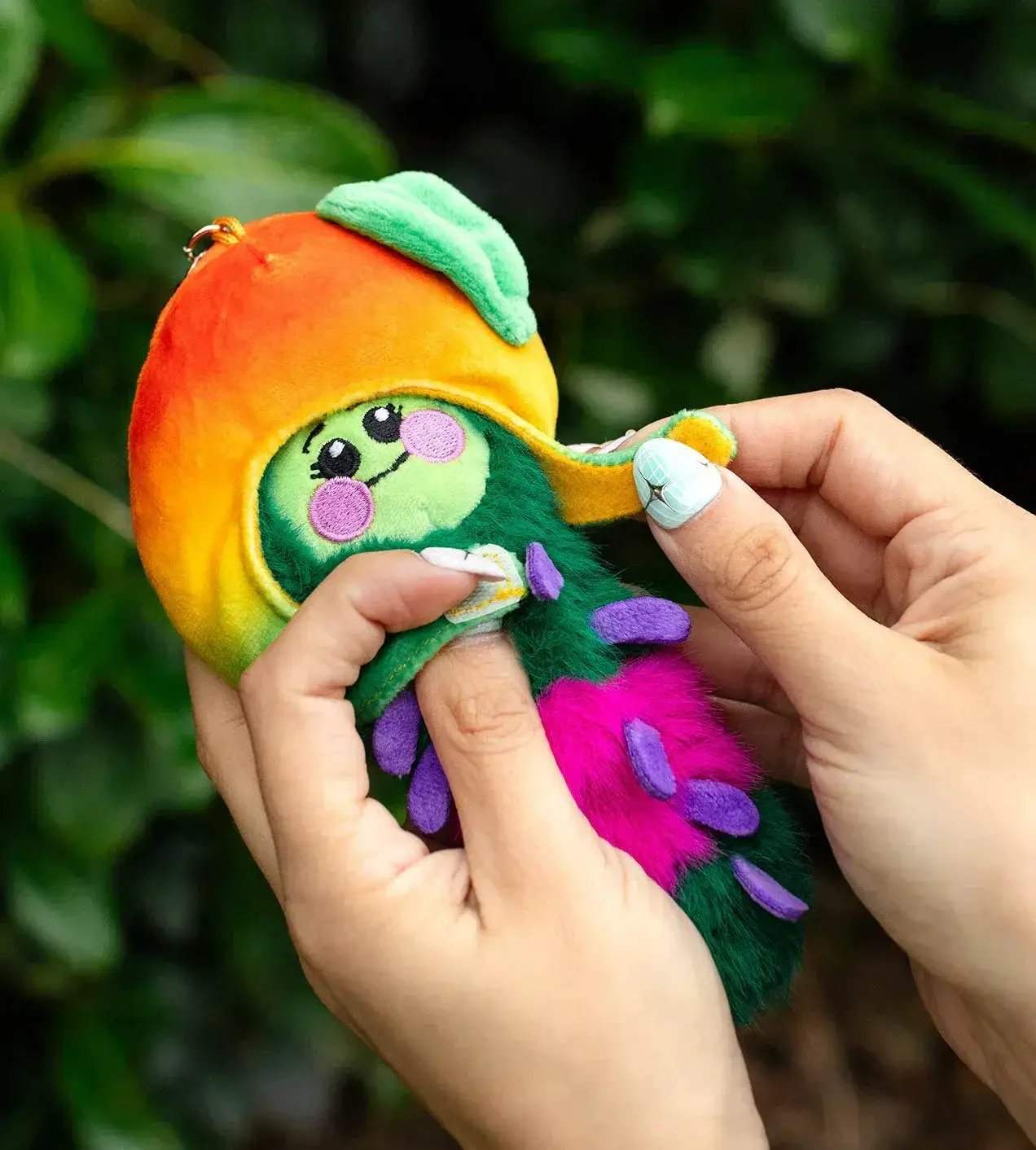 Kaleidos Creative: Wooly Bear and Friends Plush Keychain Blind Box - ToylandEU