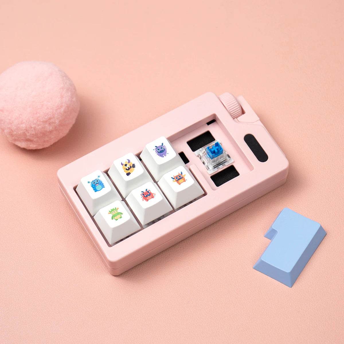 Keyboard Key Toy Finger Keyboard Keychain Fidget Clicker Toy Mechanical Keyboard Switch Keycaps Toys for Adults - ToylandEU
