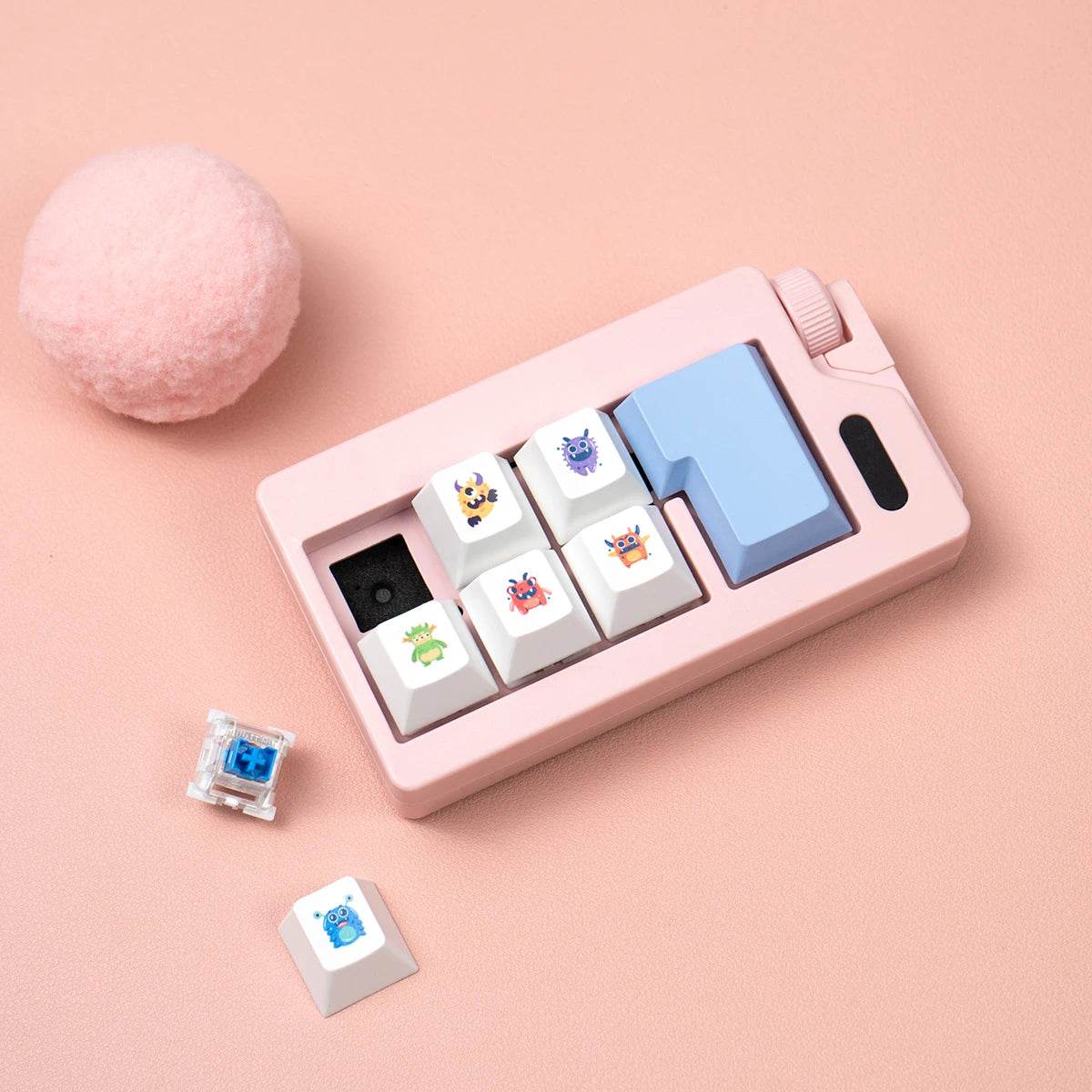 Keyboard Key Toy Finger Keyboard Keychain Fidget Clicker Toy Mechanical Keyboard Switch Keycaps Toys for Adults - ToylandEU