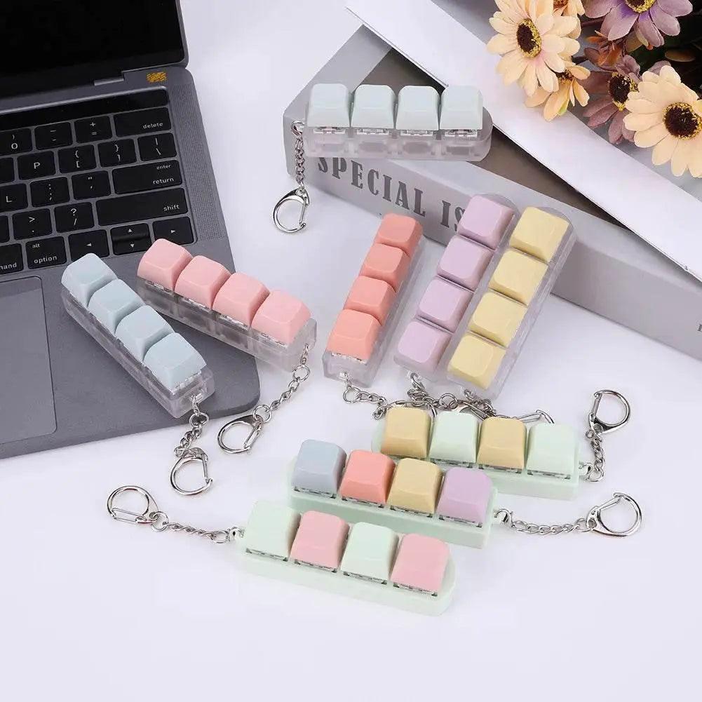  Button Keycap Fidget Keychain 4 Keys Keyboard Decompression Toys Keyboard Keychain Toys for Adult To Relief Stress Pass The Time -  ToylandEU™