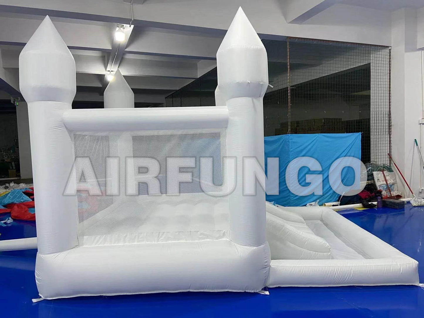 Kids 9x9x7ft Soft Play White Bounce House With Slide - ToylandEU