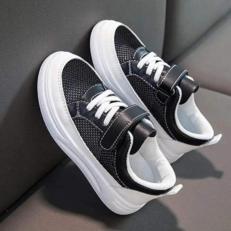  Kids Casual Sports Sneakers - Soft Leather Breathable Board Shoes for Boys and Girls in White -  ToylandEU™