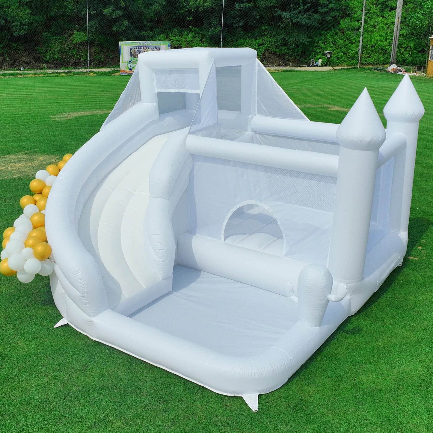 King Inflatable PVC Bounce House Water Slide Bouncy Castle - ToylandEU