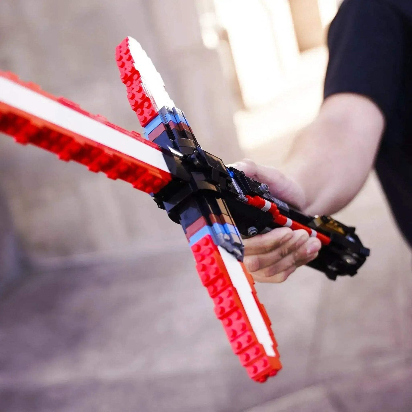 Life Size Kylo Ren Lightsaber Built With LEGO Bricks - ToylandEU