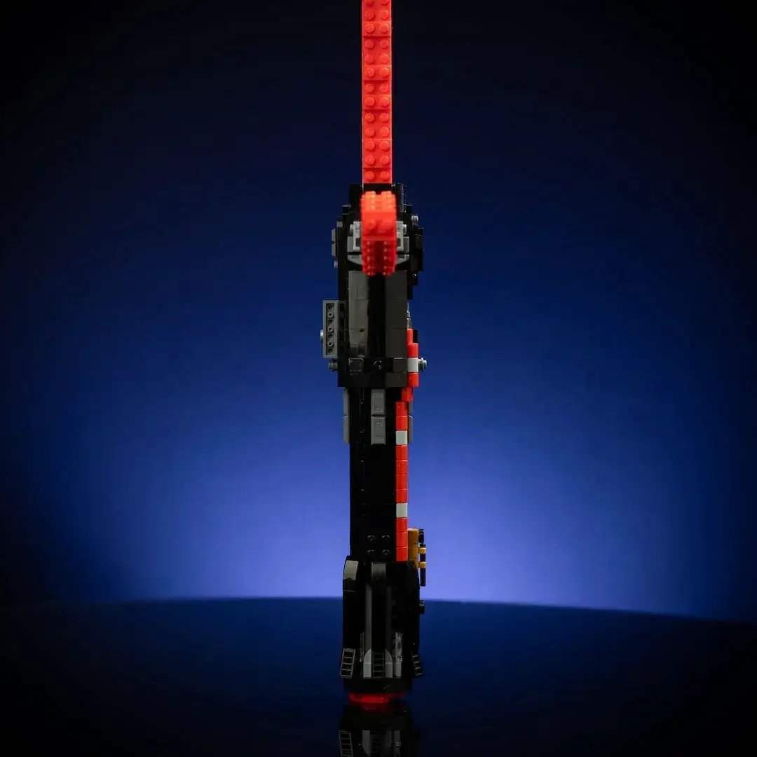 Life Size Kylo Ren Lightsaber Built With LEGO Bricks - ToylandEU