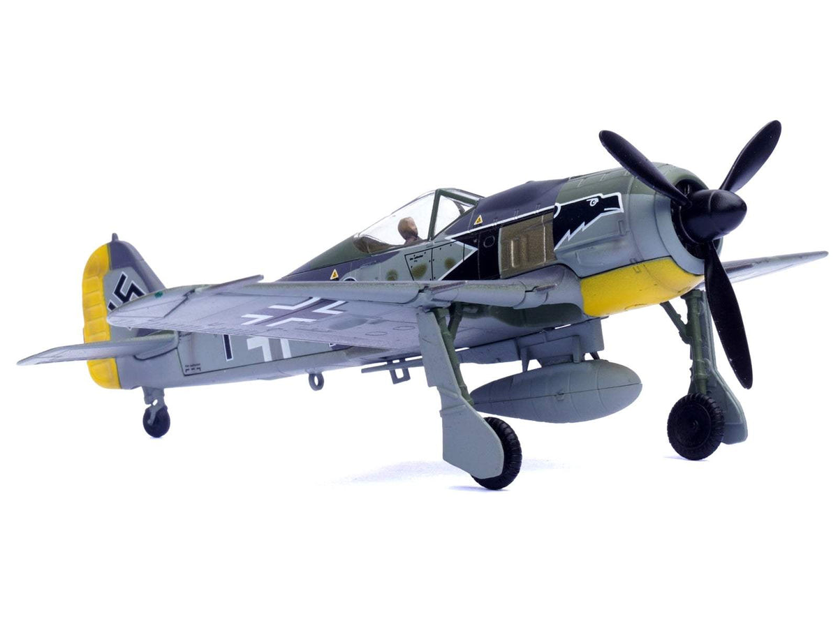Focke-Wulf Fw 190A Aircraft | 1/72 Diecast Aircraft Model | Legion | Black 13 8./JG 2 Richthofen France Series